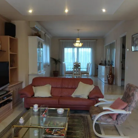 Joncs Costabravasi Villa